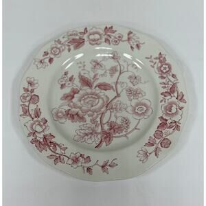 Set of 4 Wedgwood Red Windermere Dinner Plates. KT156